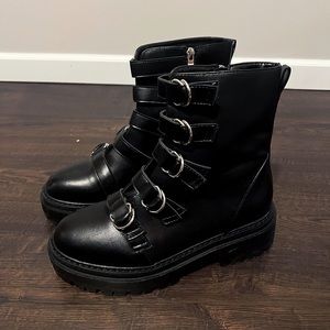 *NEVER WORN!* Nasty Gal Women’s Faux Leather Combat Boot | US Size 7 | Uk Size 5